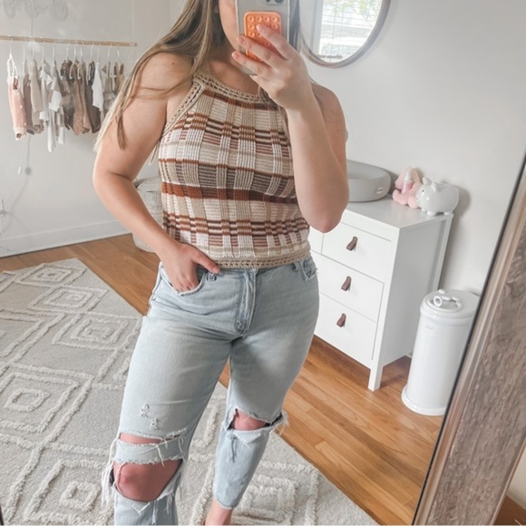 Banana Republic Tops - Banana republic neutral crochet tank top